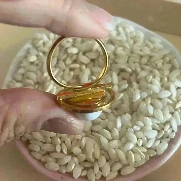 Vintage emmons ring white cabochon gold tone ADJUSTABLE - Picture 4 of 4